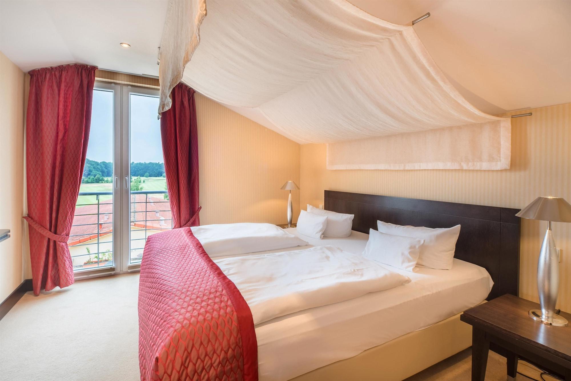Hotel Western Premier Castanea 4*