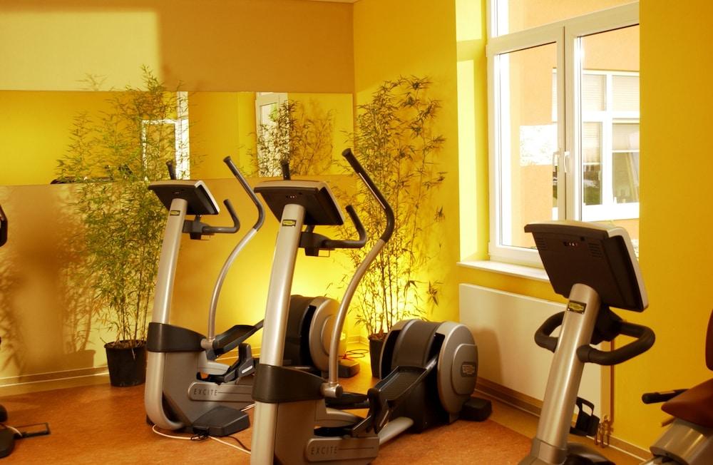 Western Premier Castanea Hotel 4*