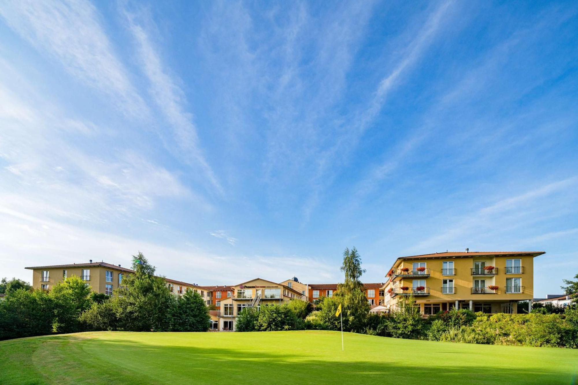 Western Premier Castanea Hotel