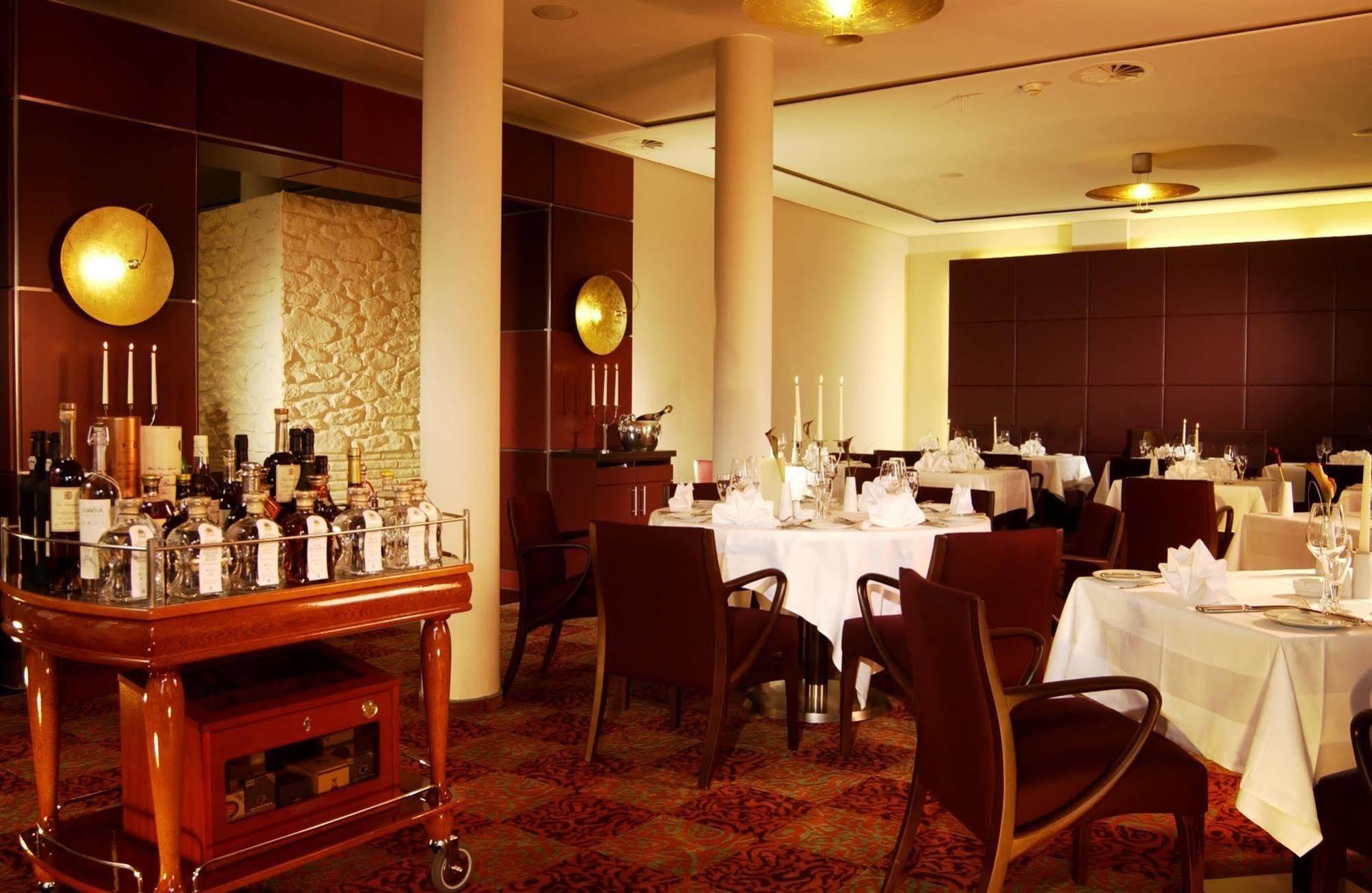 Western Premier Castanea Hotel 4*