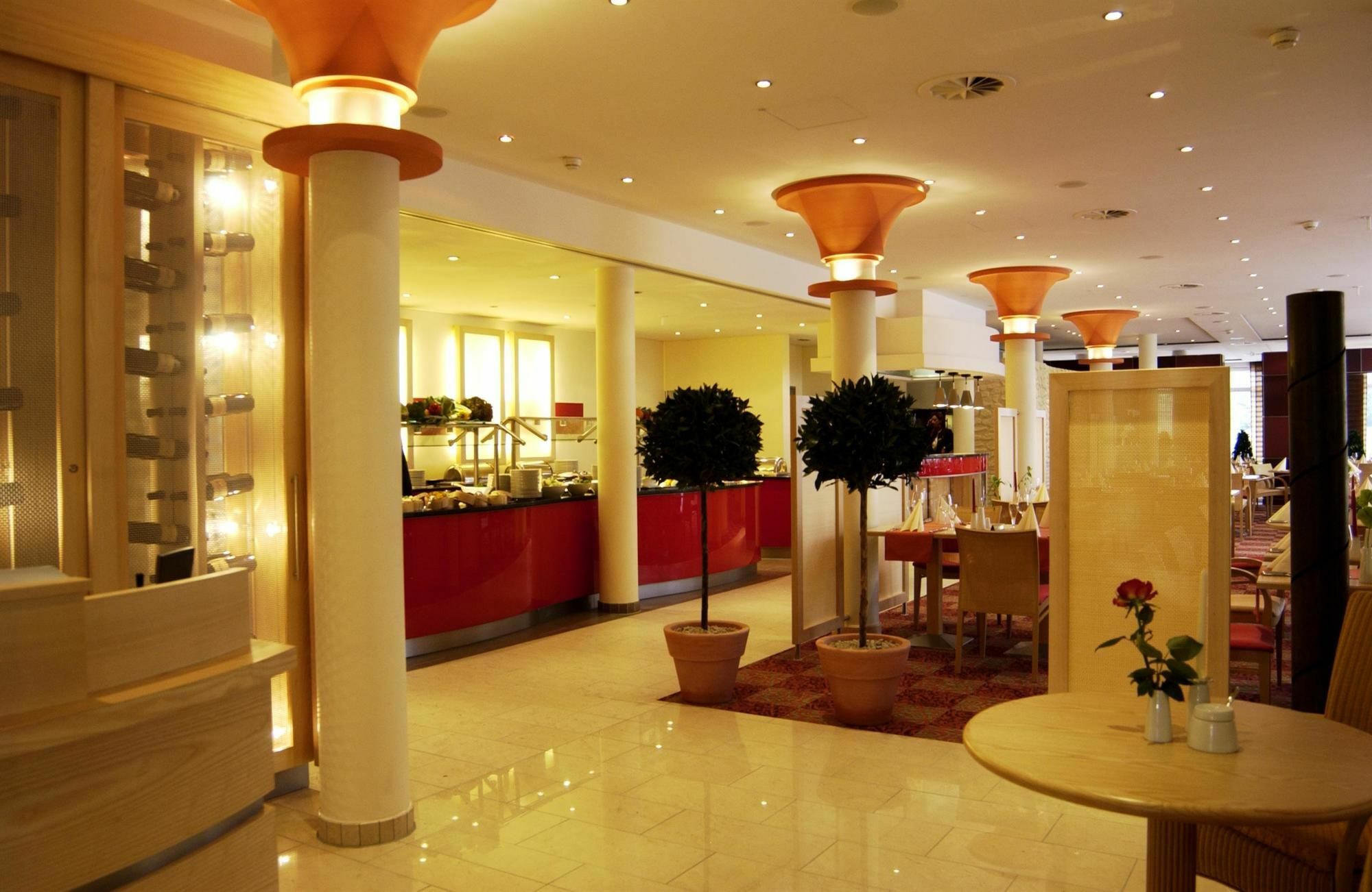 Western Premier Castanea 4* Adendorf